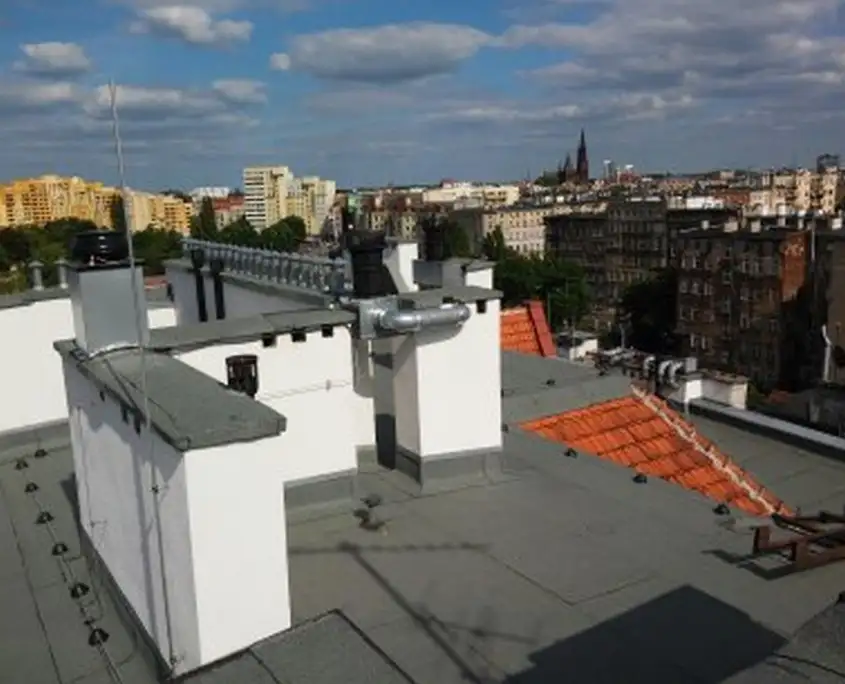 Remont dachu bloku wielorodzinnego – Spółdzielnia